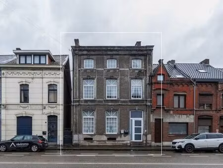 immeuble de 3 appartements en ordre urbanistique