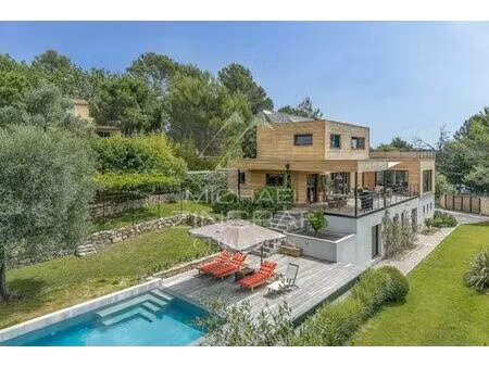 villa de 5 pièces de luxe en location opio  france