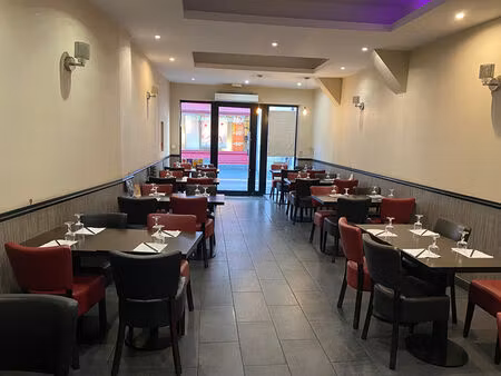 vente local commercial 120m2 la rochelle 17000 - 233200 € - surface privée