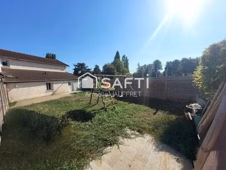 moisselles  tout à pied: écoles  gare  commerces.