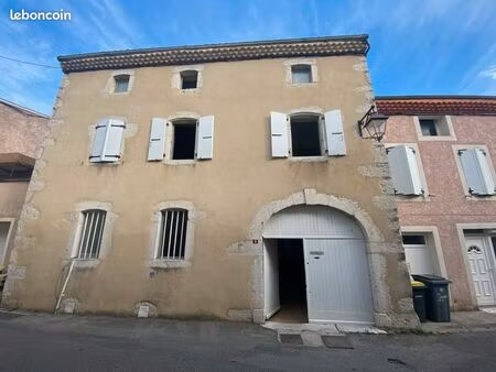 maison de village avec grande terrasse et garage