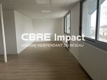 location bureau chenove 76 m²