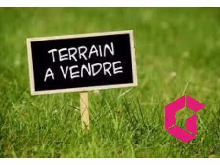 terrain constructible de 1233 m2