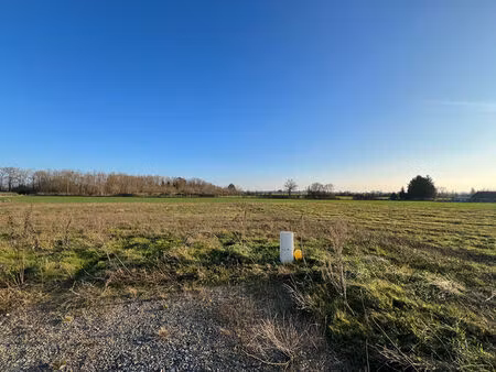 avermes - proche zone commerciale de leclerc - terrain a batir de 819 m²