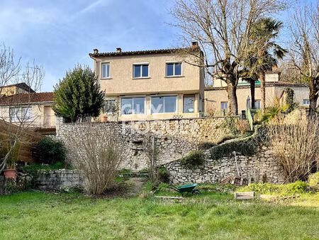 grande maison familiale avec annexe et terrain à espère