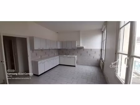 bel immeuble de rapport centre le lude 72