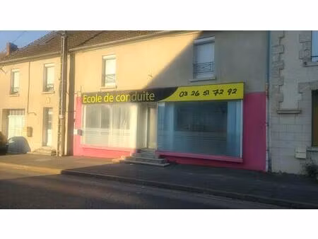 location commerce 70 m² à mareuil-le-port (51700)