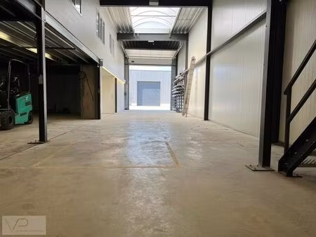 entrepot et bureau à kapellen