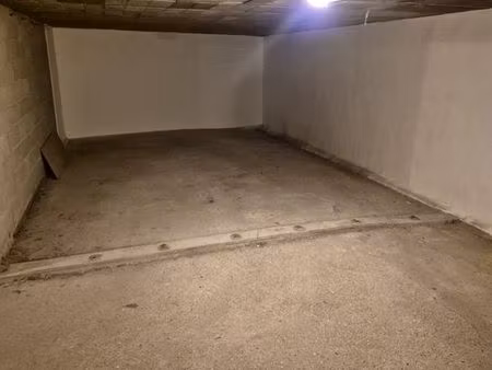 place parking moto sécurisé noisy les yvris rer e