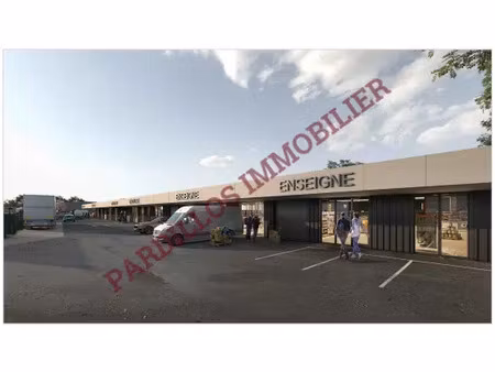 moult - a vendre - cellules à vendre à partir de 405 m² dans bâtiment d'activité de 2 826 