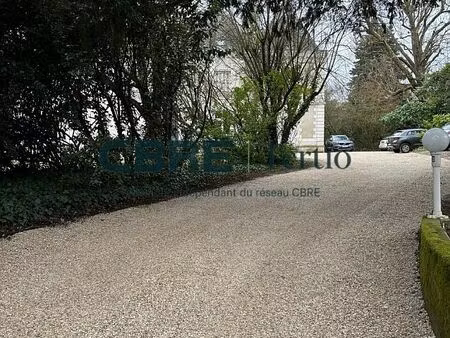 location bureau joue les tours 120 m²