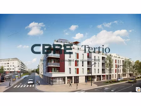 vente commerce joue les tours 177 m²