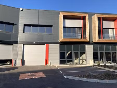 location entrepôt / local d'activités la seyne sur mer 449 m²