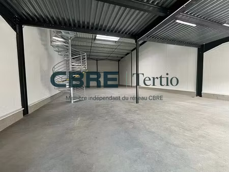 location local d'activités joue-les-tours 390 m²