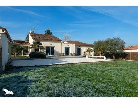 vente maison 7 pièces 181 m² lagardelle (46220)