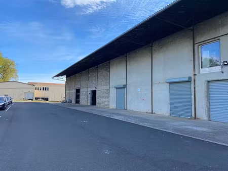 location local d'activités cheptainville 1 165 m²
