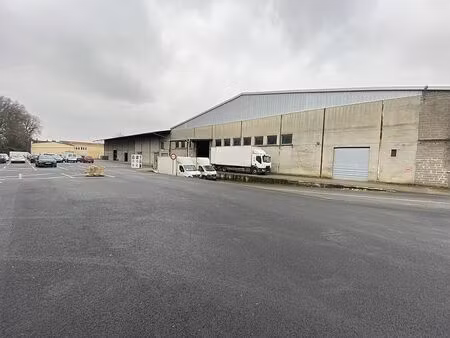 location local d'activités cheptainville 1 300 m²
