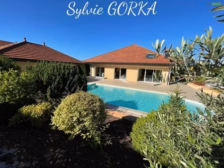 villa de standing à etaux