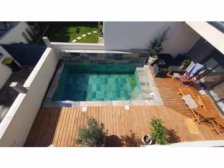 villa moderne d'architecte avec piscine en coeur de montpelli
