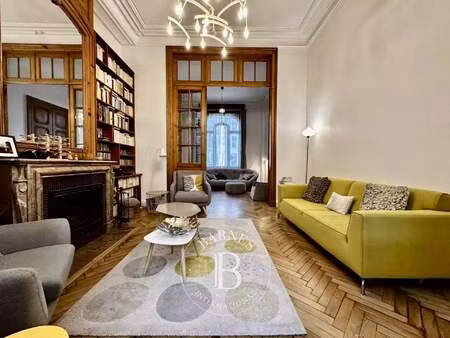 maison à vendre 10 pièces 242 m2 lille centre - 950 000 €