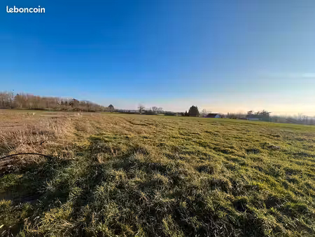 terrain 818 m² avermes