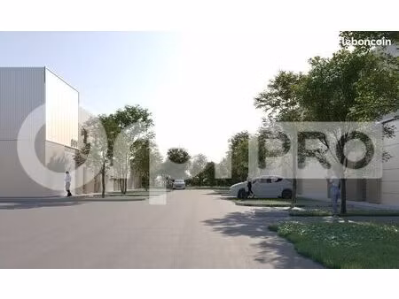 local d'activité 411 m²