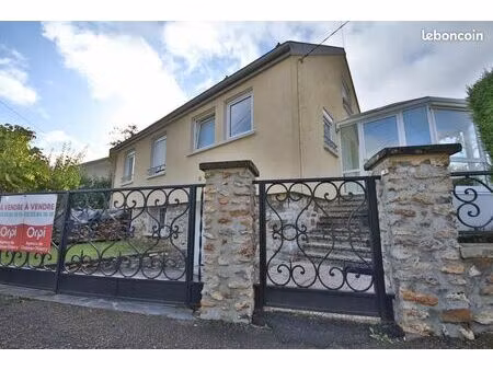 maison 5 pièces 180 m²