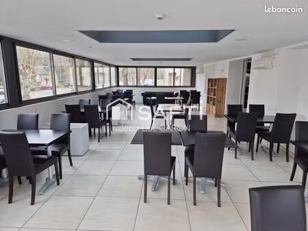 bureaux 449 m² dompierre-sur-besbre