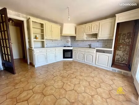 maison de village 5 pièces 142 m²