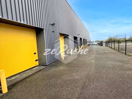 parking/box 75 m² carpiquet