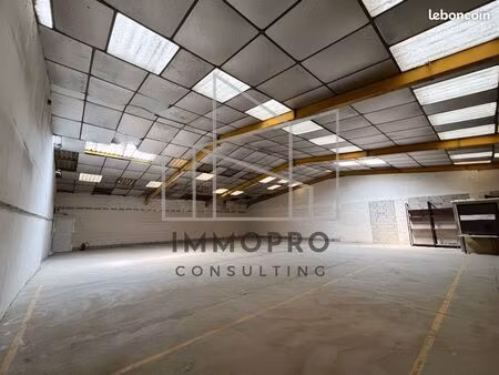 local 375 m² val-de-reuil