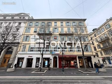 local bureaux 89 m²