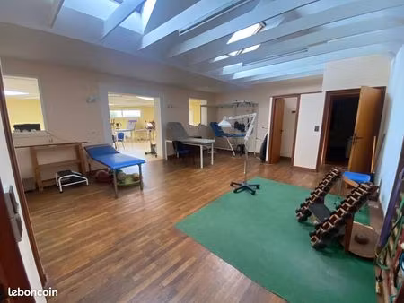 local commercial 220 m²