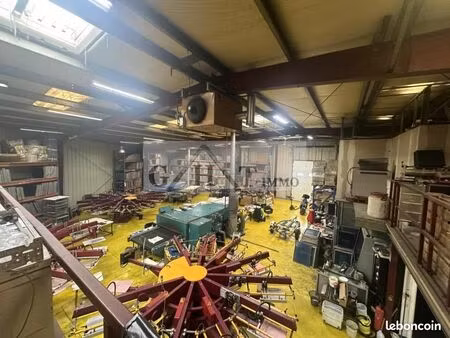 local industriel 600 m²