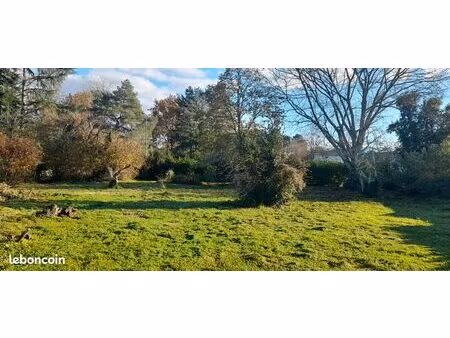 vente d'un terrain constructible à canéjan (granet) : 629 m2