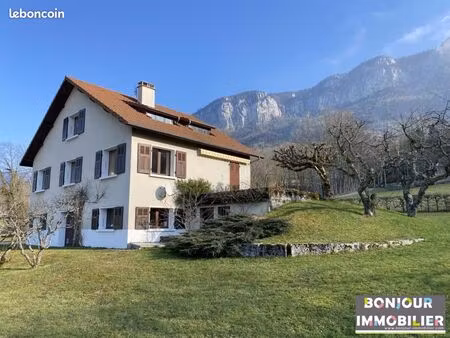 maison 6 pièces 187 m²