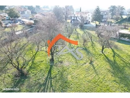 terrain 800 m² lorette