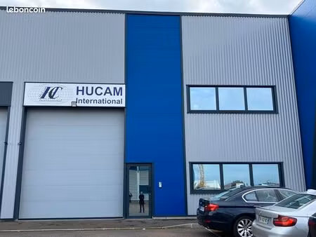 local 350 m² le coteau