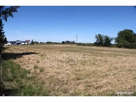 terrain 3 553 m² pleumartin