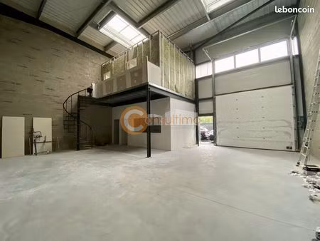local d'activité 165 m²