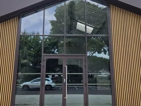 local industriel 185 m²