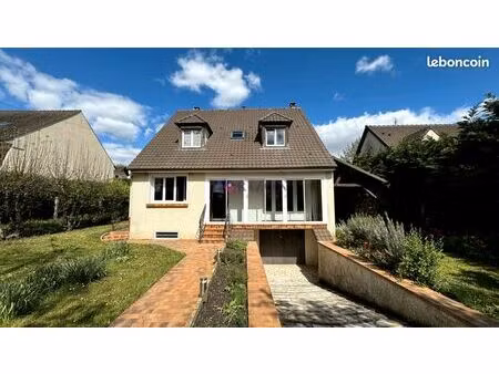 propriété 8 pièces 145 m²