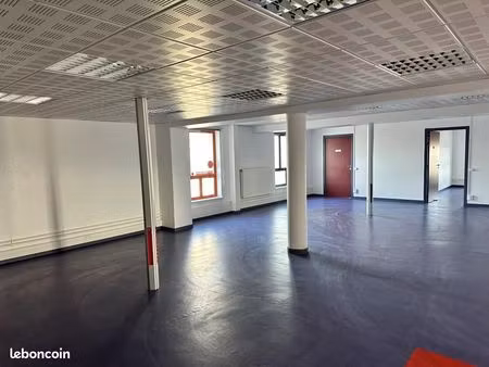 local bureaux 347 m²