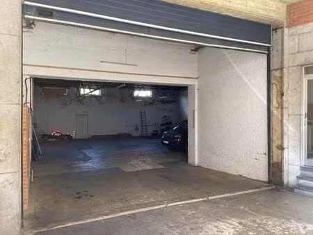 grand entrepôt à vendre à morlanwelz