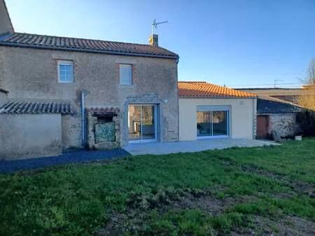 location maison à saint-lumine-de-clisson (44190) : à louer / 90m² saint-lumine-de-clisson