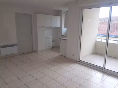 vente appartement aire-sur-l'adour 40800 - - surface privée