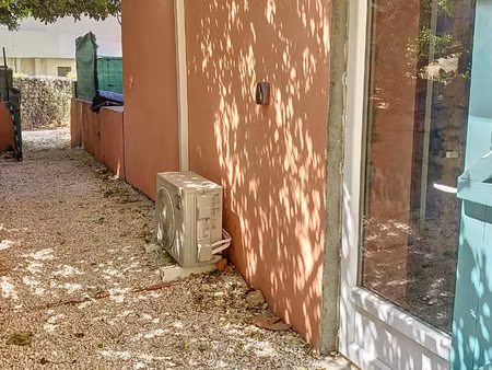 location appartement 1 pièce 11 m² à toulon (83200)