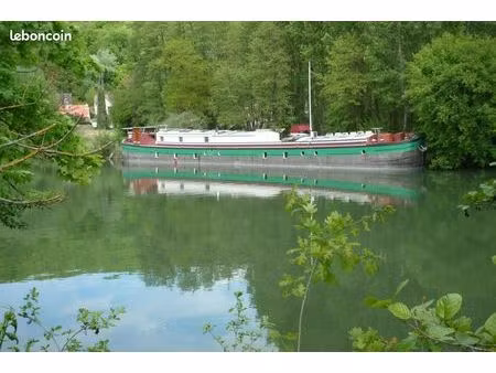 péniche habitation habitable 200 m2 proche compiegne (60)