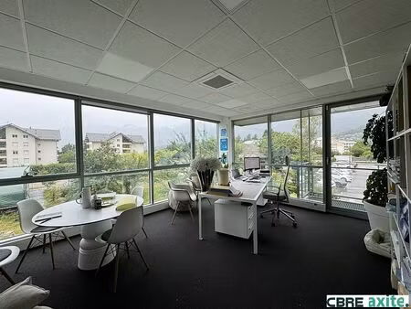 location bureau albertville 328 m²