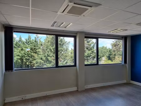 location bureau 340 m² à limas (69400)